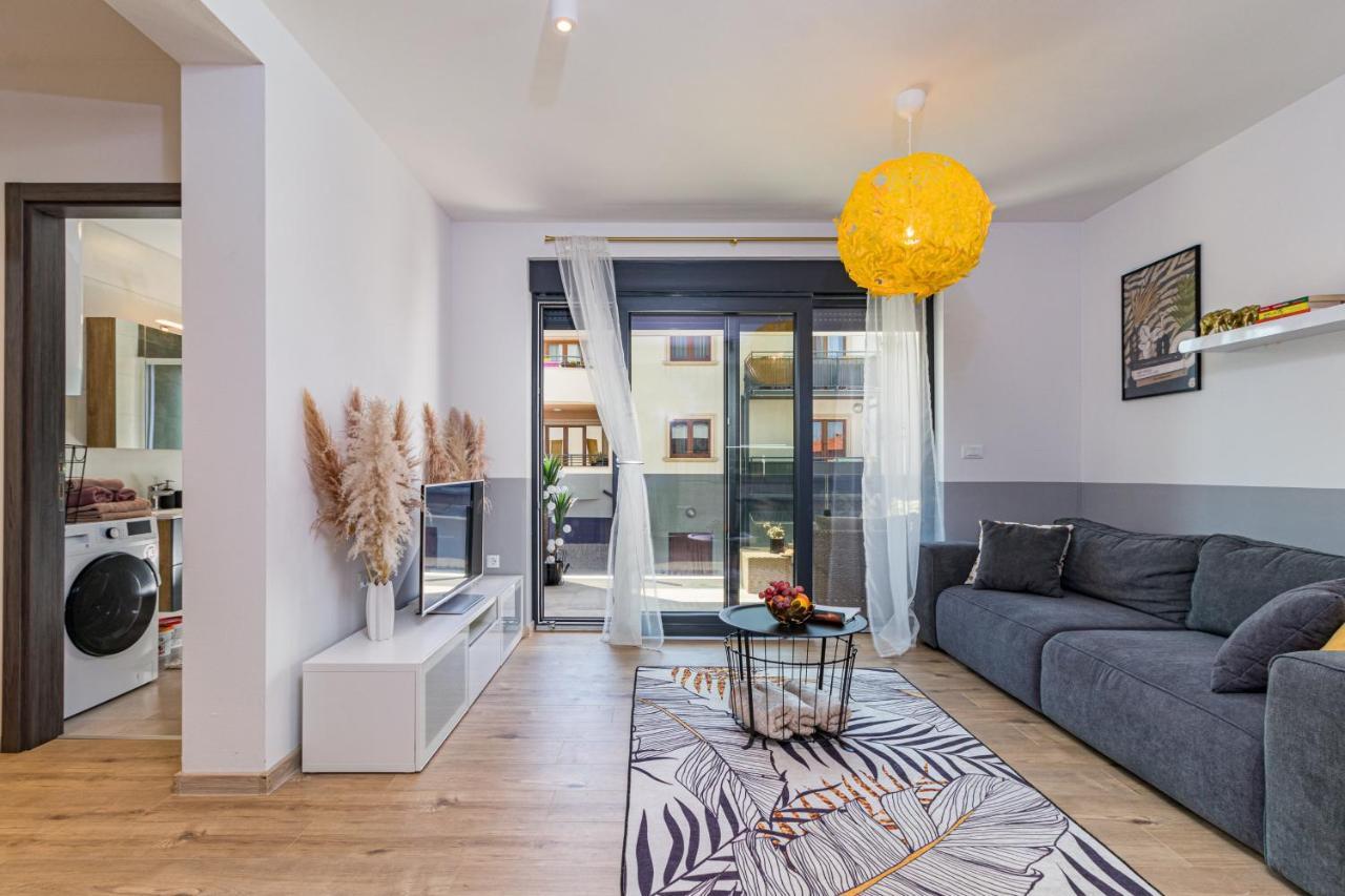 Apartment M****, New City Apartment + Parking PUY Exterior foto