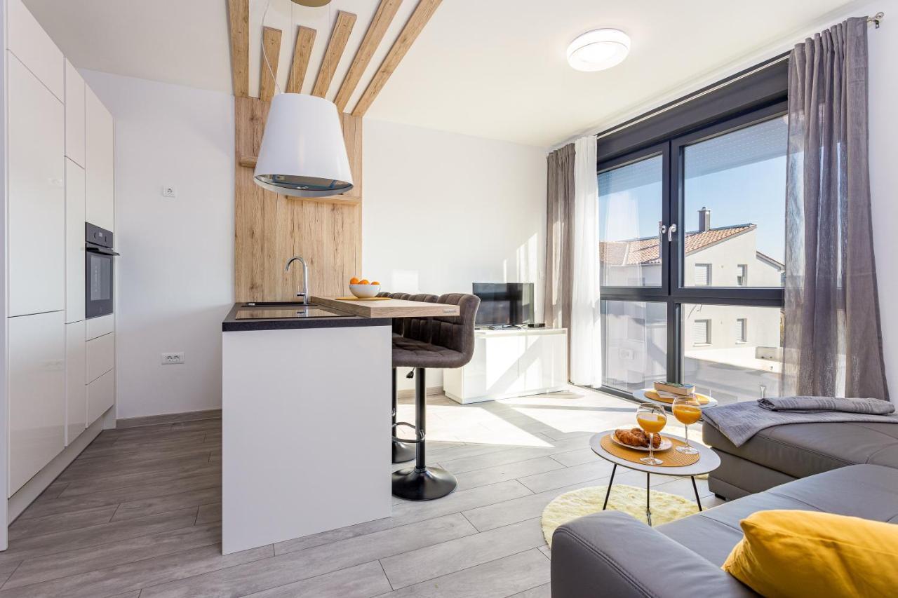 Apartment M****, New City Apartment + Parking PUY Exterior foto