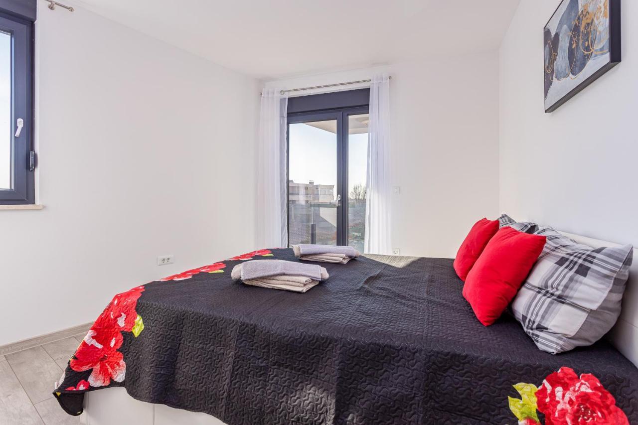 Apartment M****, New City Apartment + Parking PUY Exterior foto